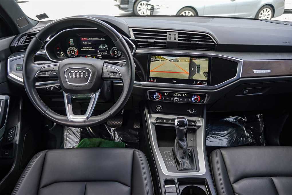 Thumbnail: 2022 Audi Q3 - 12