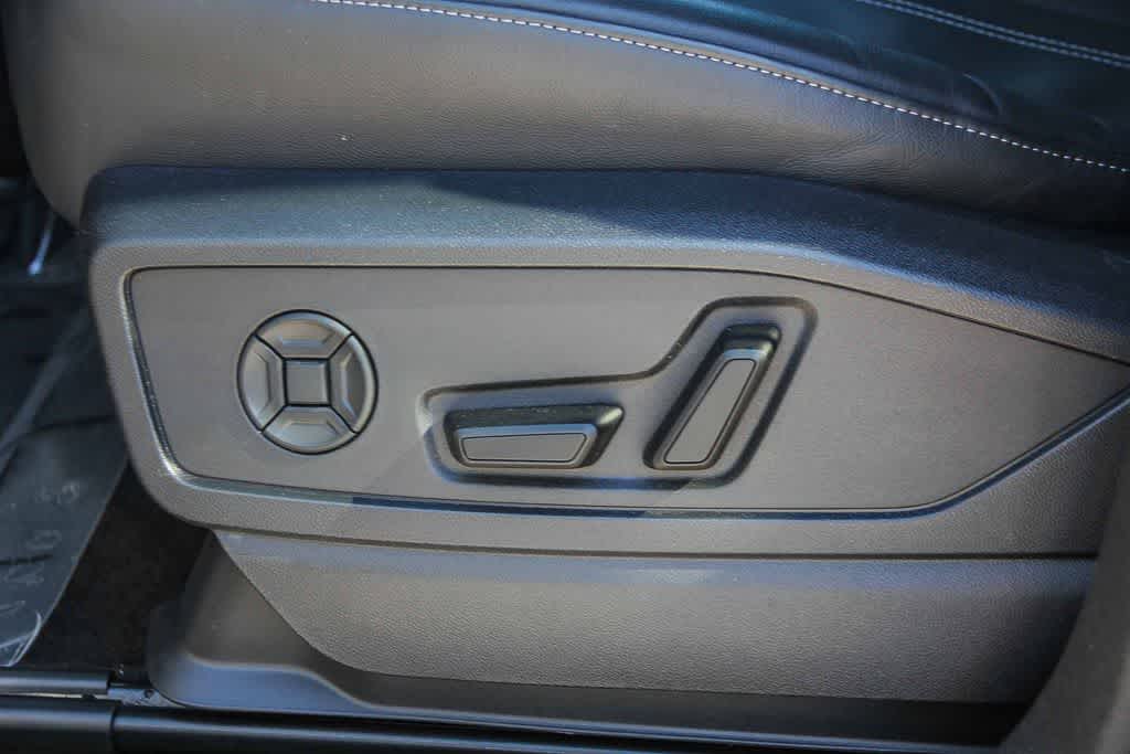 Thumbnail: 2025 Audi Q5 - 21