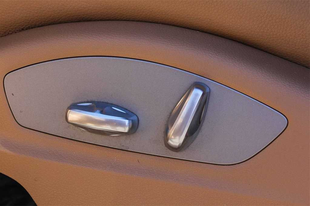 Thumbnail: 2018 Porsche Macan - 20