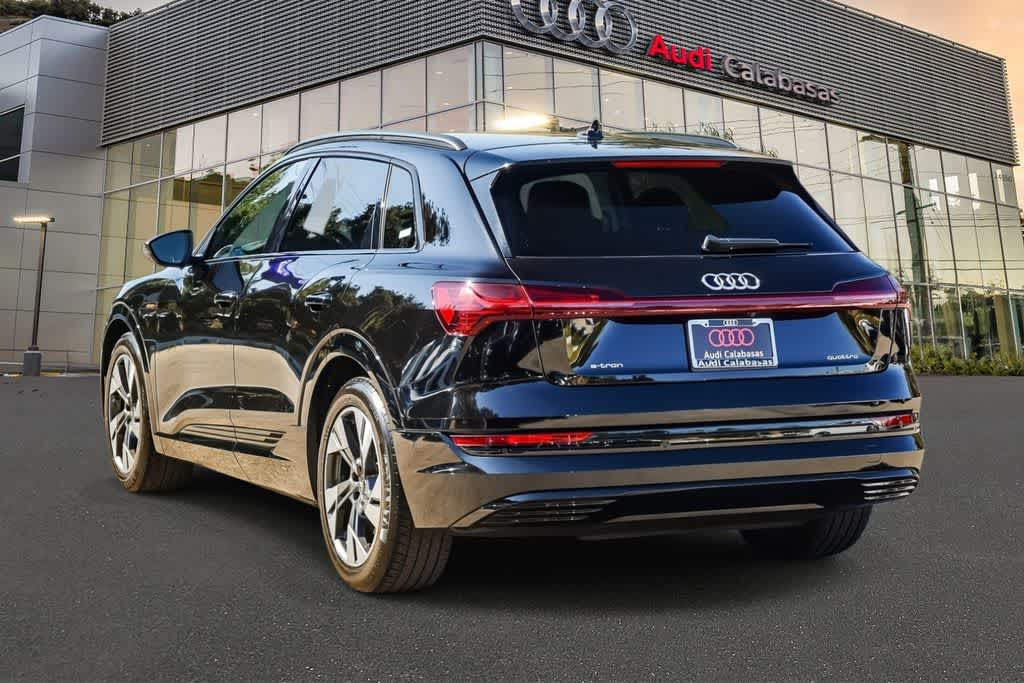 Thumbnail: 2022 Audi e-tron - 6