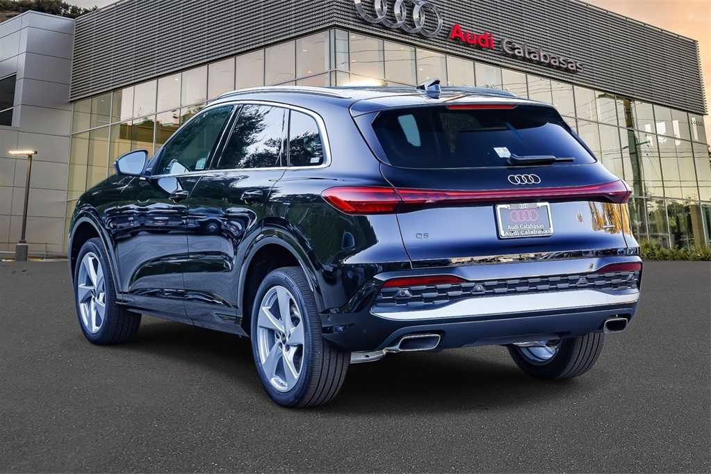 Thumbnail: 2025 Audi Q5 - 6