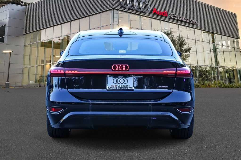 Thumbnail: 2025 Audi e-tron S - 3