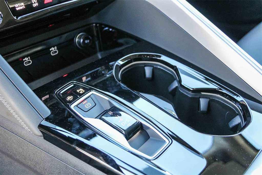 Thumbnail: 2025 Audi Q5 - 20