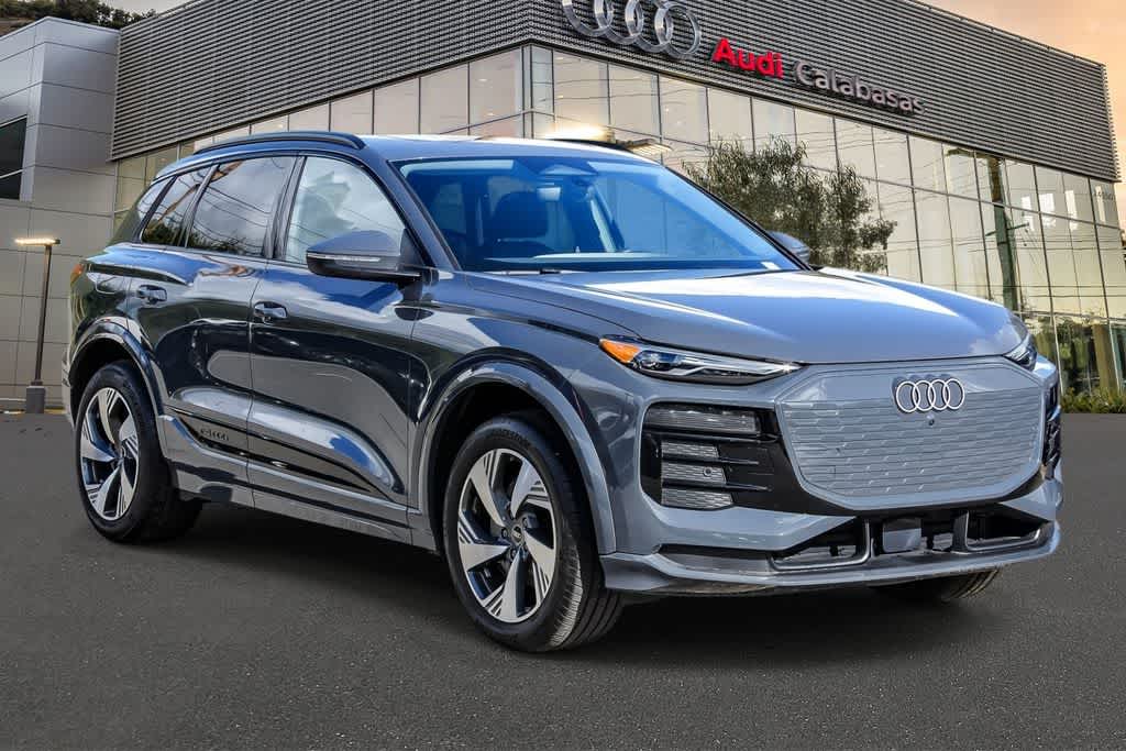 Thumbnail: 2025 Audi Q6 e-tron - 5