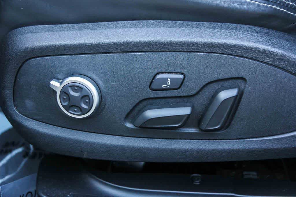 Thumbnail: 2023 Audi S4 - 21