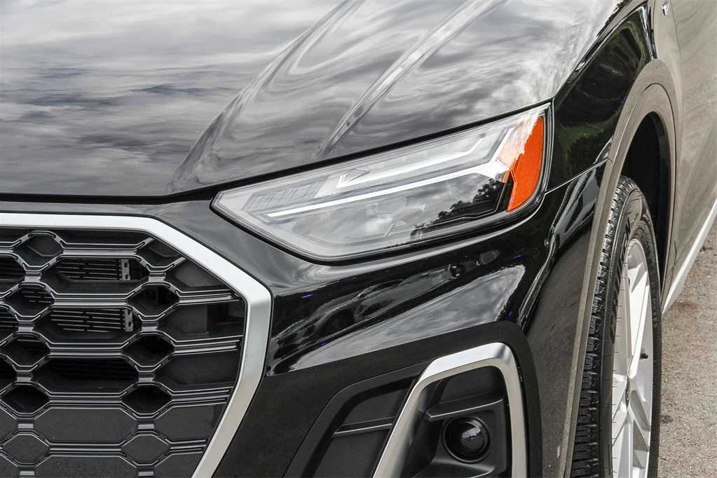 Thumbnail: 2025 Audi Q5 - 7