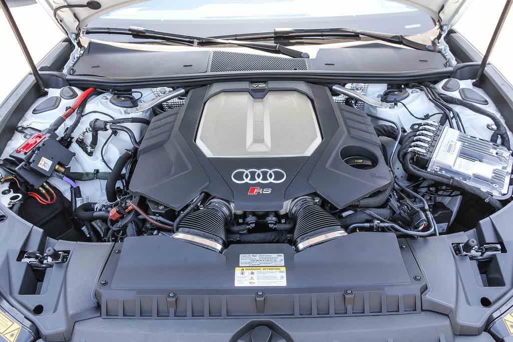 Thumbnail: 2023 Audi RS 6 - 27
