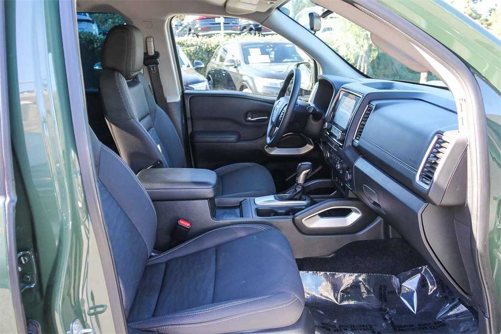 Thumbnail: 2023 Nissan Frontier - 17