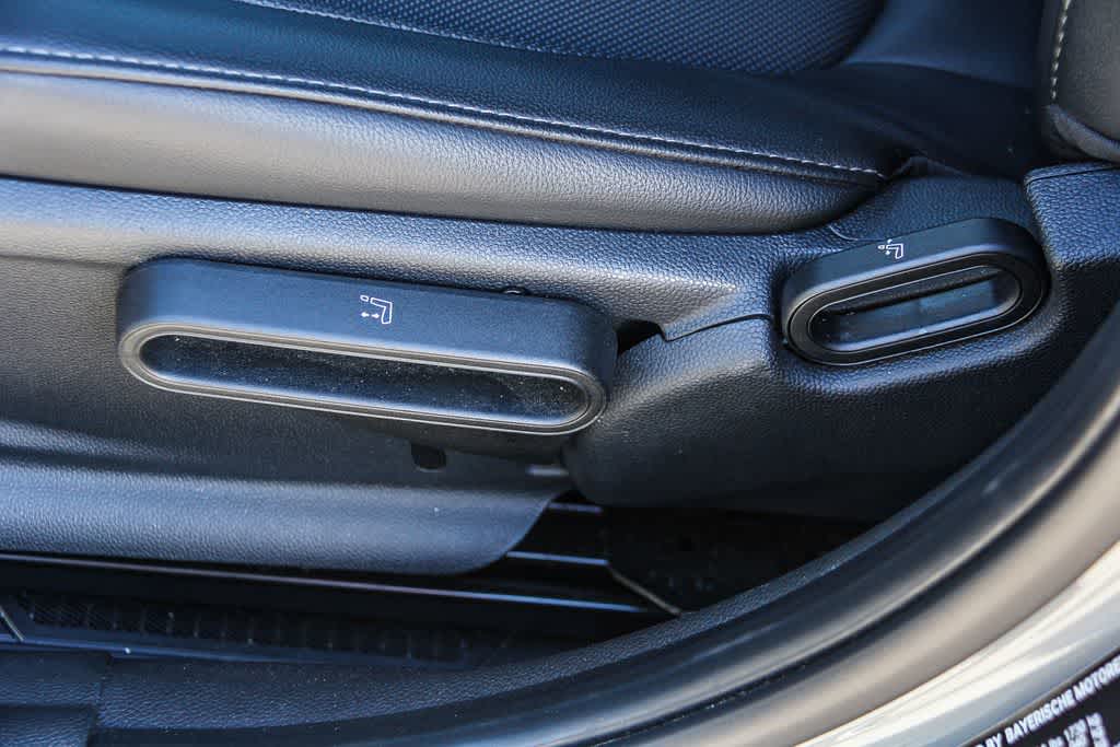 Thumbnail: 2019 MINI Cooper Hardtop - 21