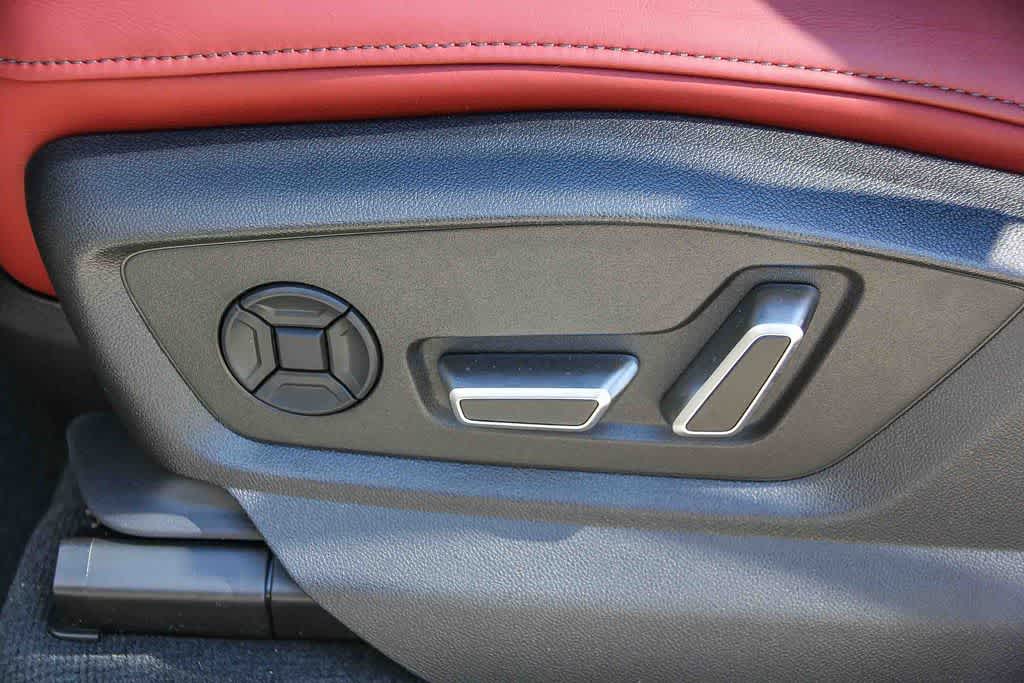 Thumbnail: 2026 Audi SQ7 - 21