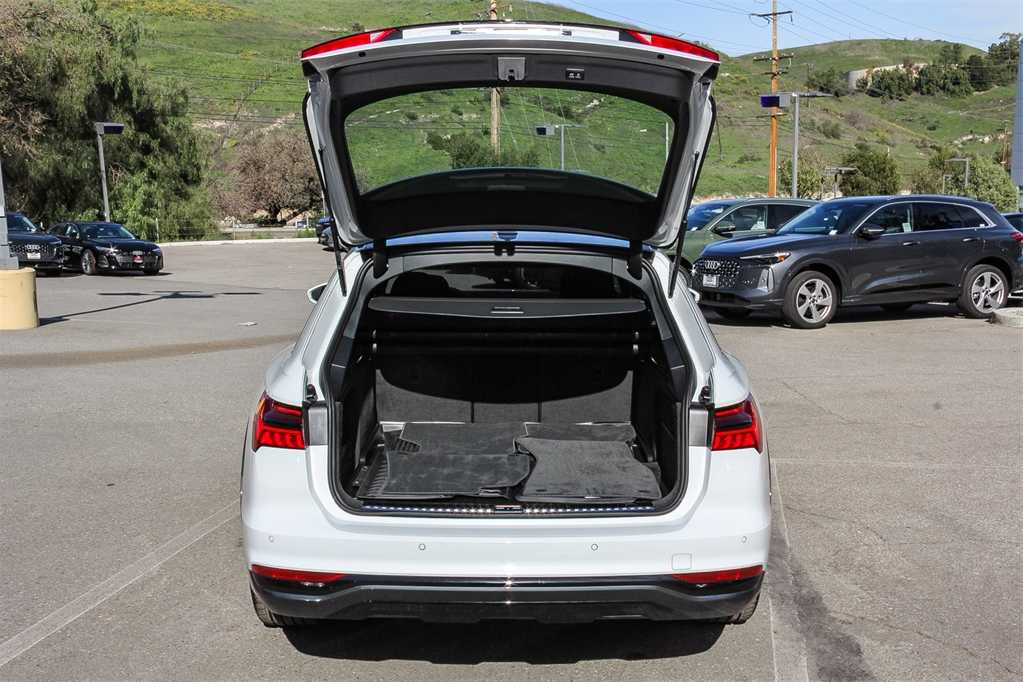 Thumbnail: 2025 Audi A6 - 26