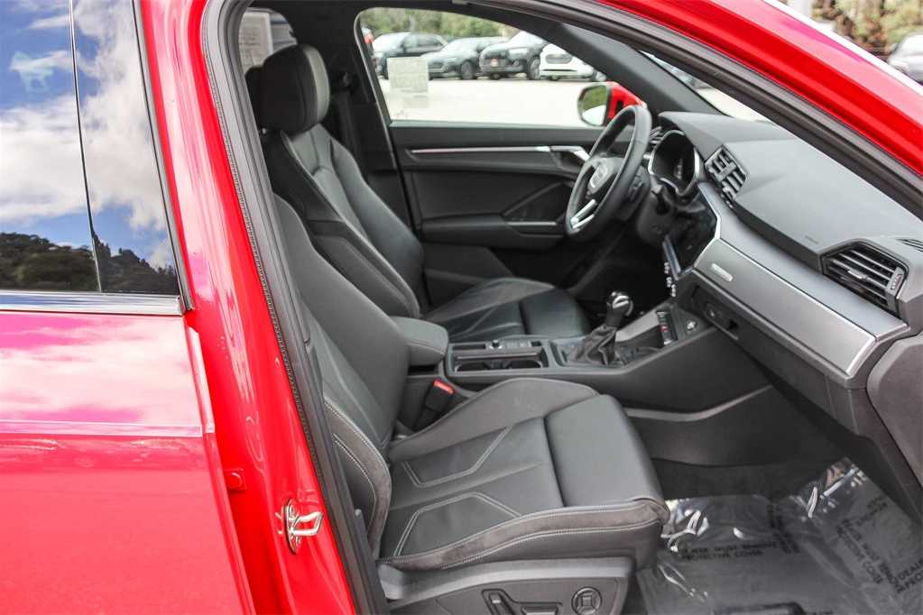 Thumbnail: 2023 Audi Q3 - 18