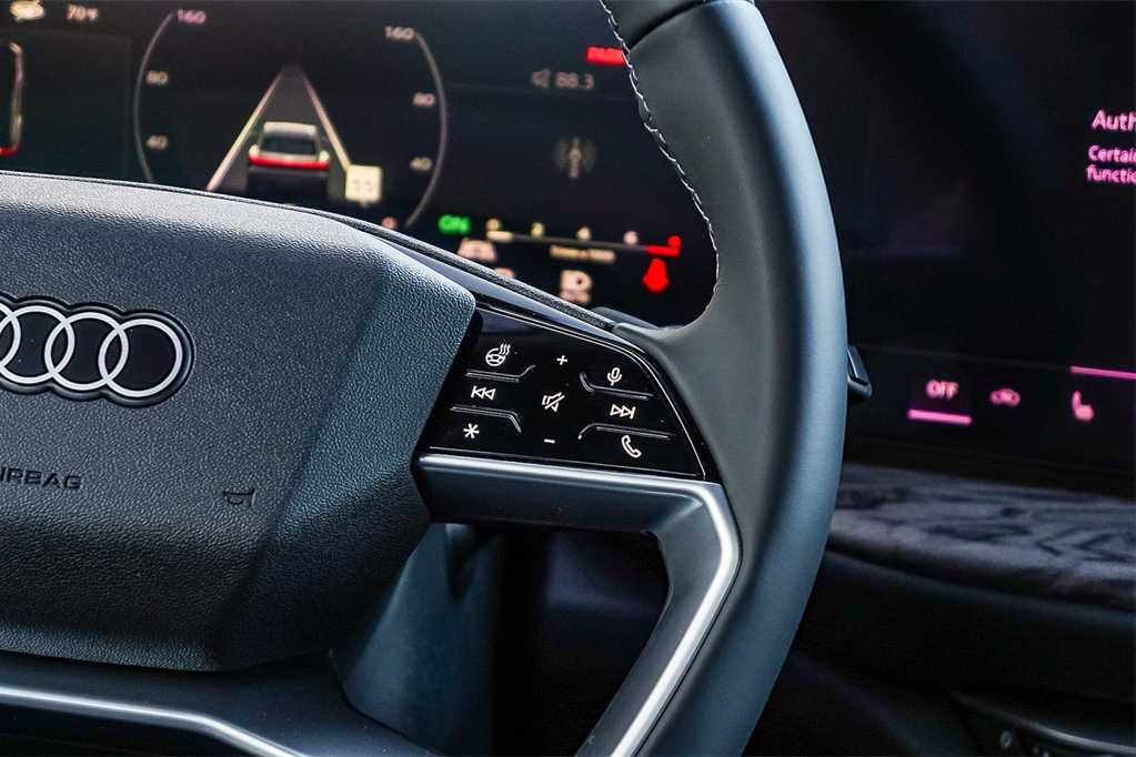 Thumbnail: 2025 Audi Q5 - 17