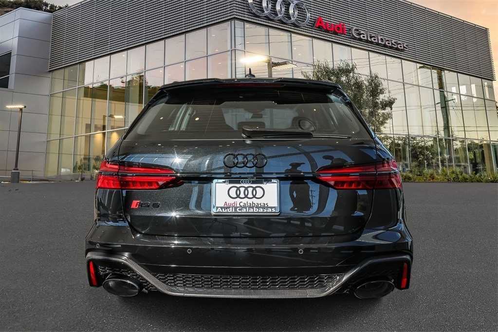 Thumbnail: 2025 Audi RS 6 - 4