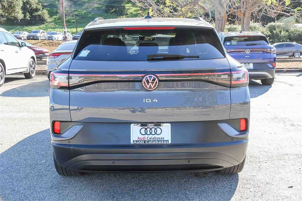 Thumbnail: 2023 Volkswagen ID.4 - 3