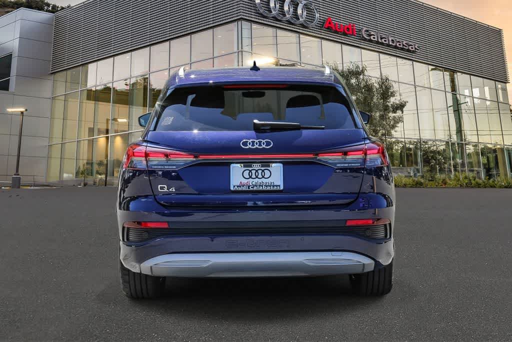 Thumbnail: 2023 Audi Q4 e-tron - 3