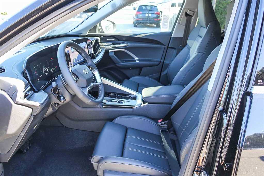 Thumbnail: 2025 Audi Q5 - 19