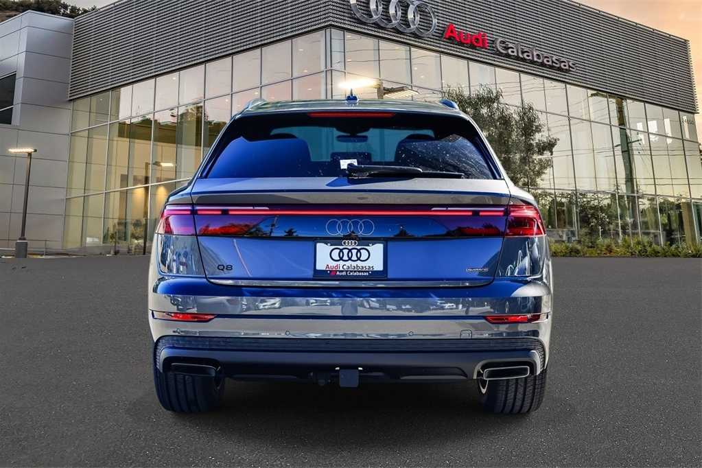 Thumbnail: 2026 Audi Q8 - 3