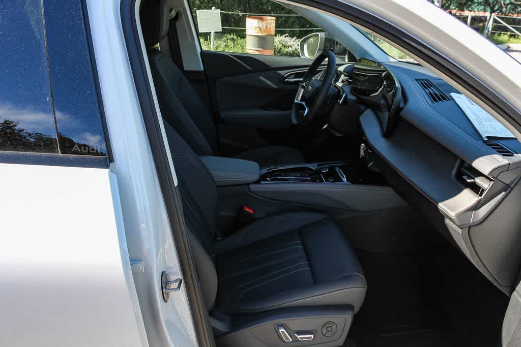 Thumbnail: 2026 Audi Q3 - 18