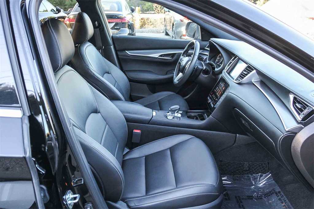 Thumbnail: 2022 INFINITI QX55 - 18