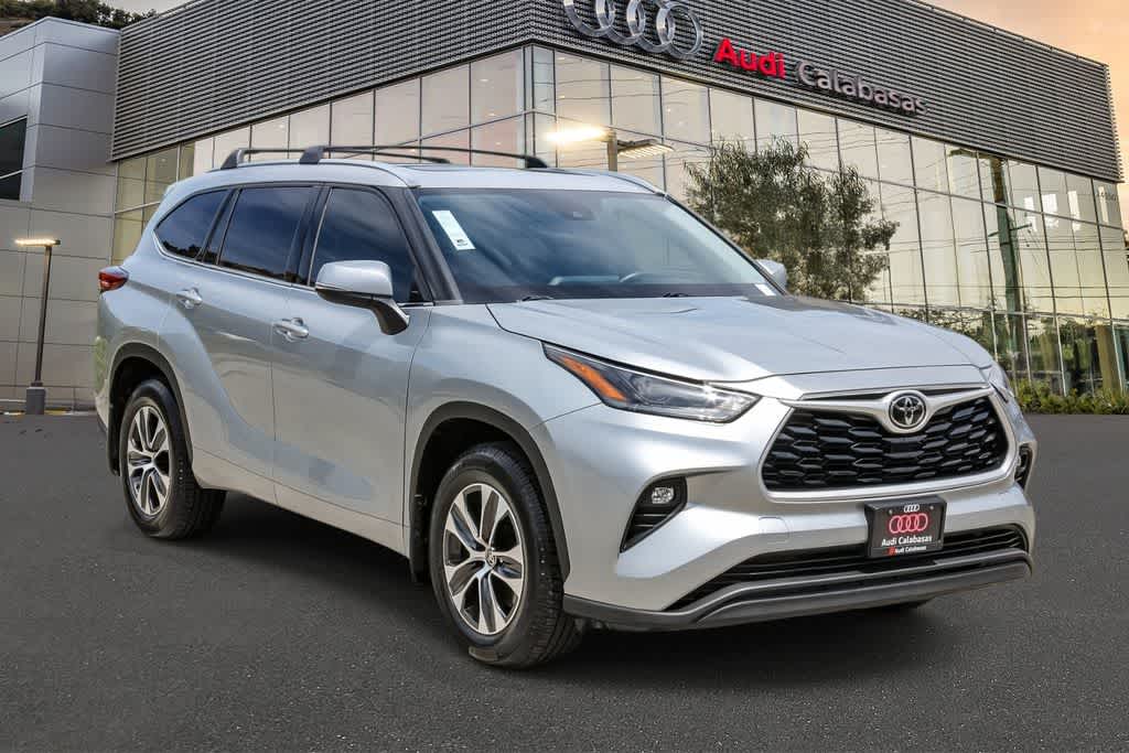 Thumbnail: 2021 Toyota Highlander - 5
