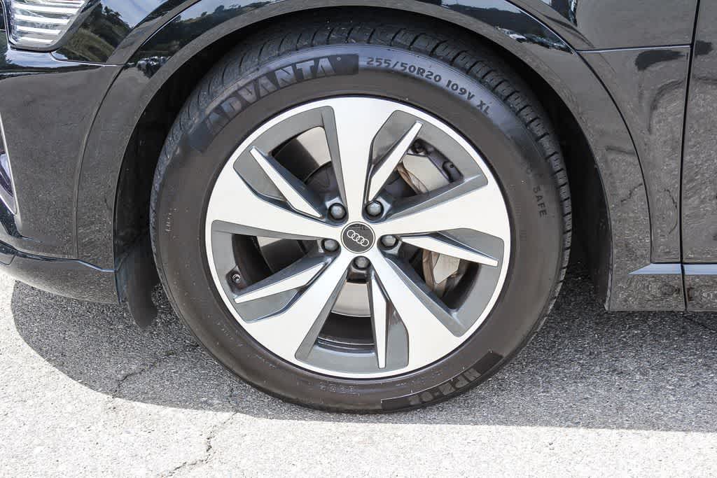 Thumbnail: 2024 Audi Q8 e-tron - 9