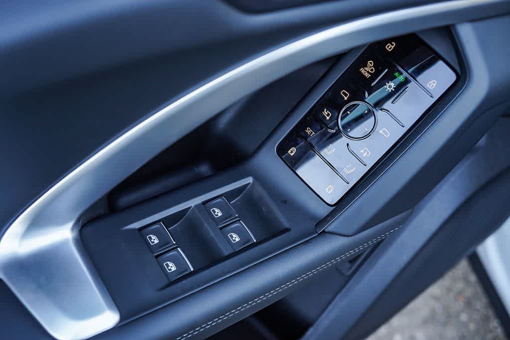 Thumbnail: 2025 Audi Q5 - 23