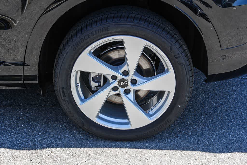 Thumbnail: 2025 Audi Q5 - 10