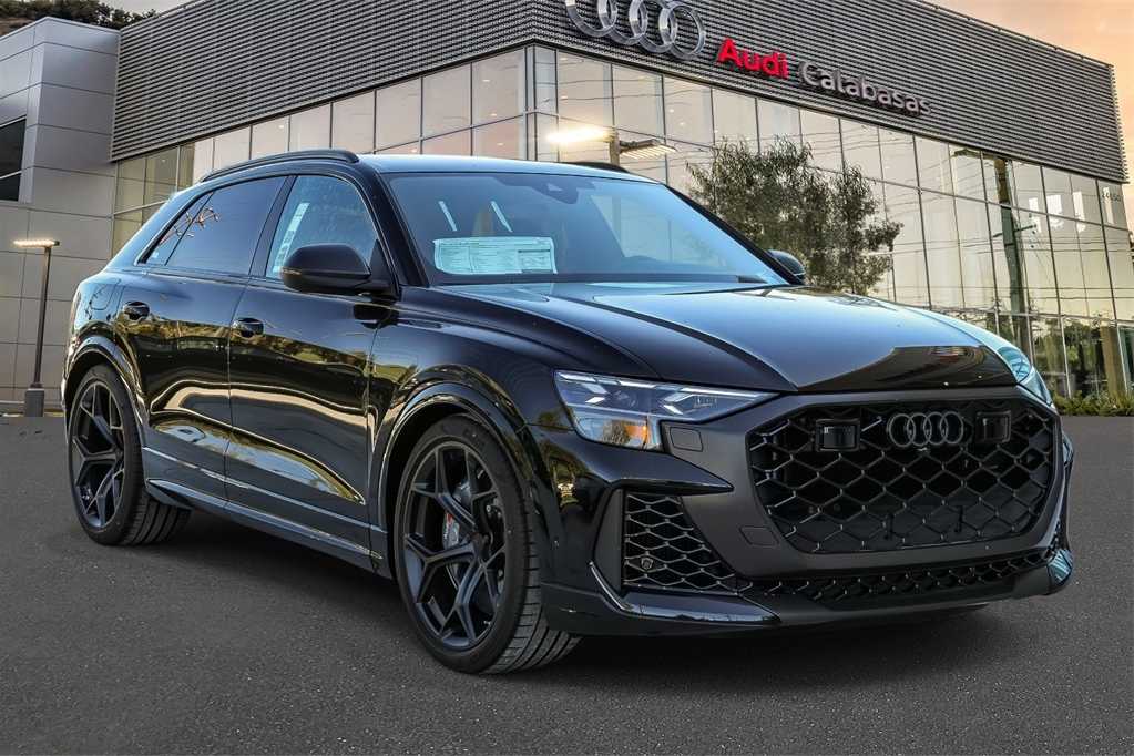 Thumbnail: 2026 Audi RS Q8 - 5