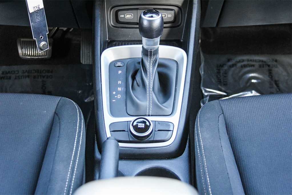 Thumbnail: 2022 Hyundai Venue - 14