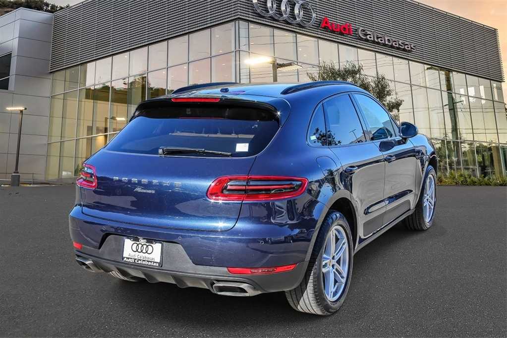 Thumbnail: 2018 Porsche Macan - 4