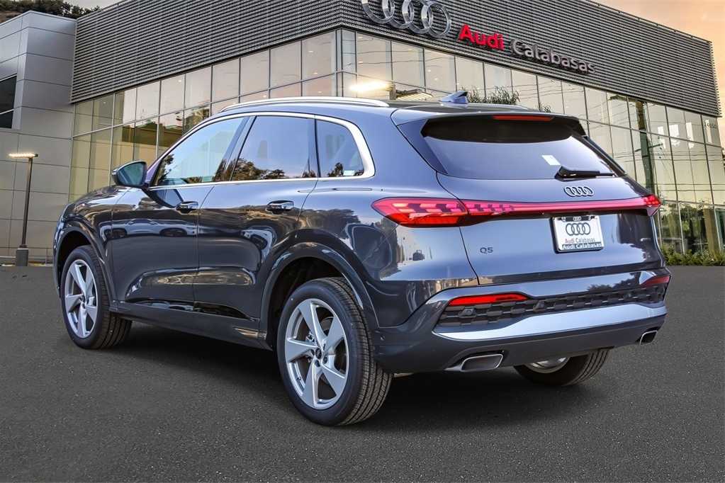 Thumbnail: 2025 Audi Q5 - 2