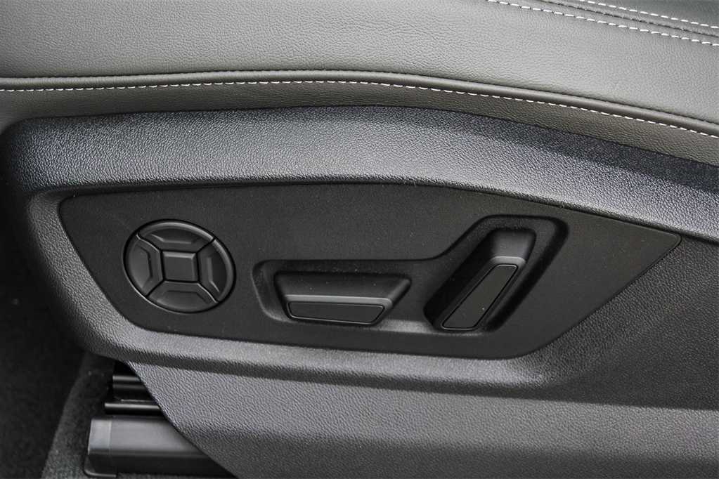 Thumbnail: 2025 Audi Q7 - 21