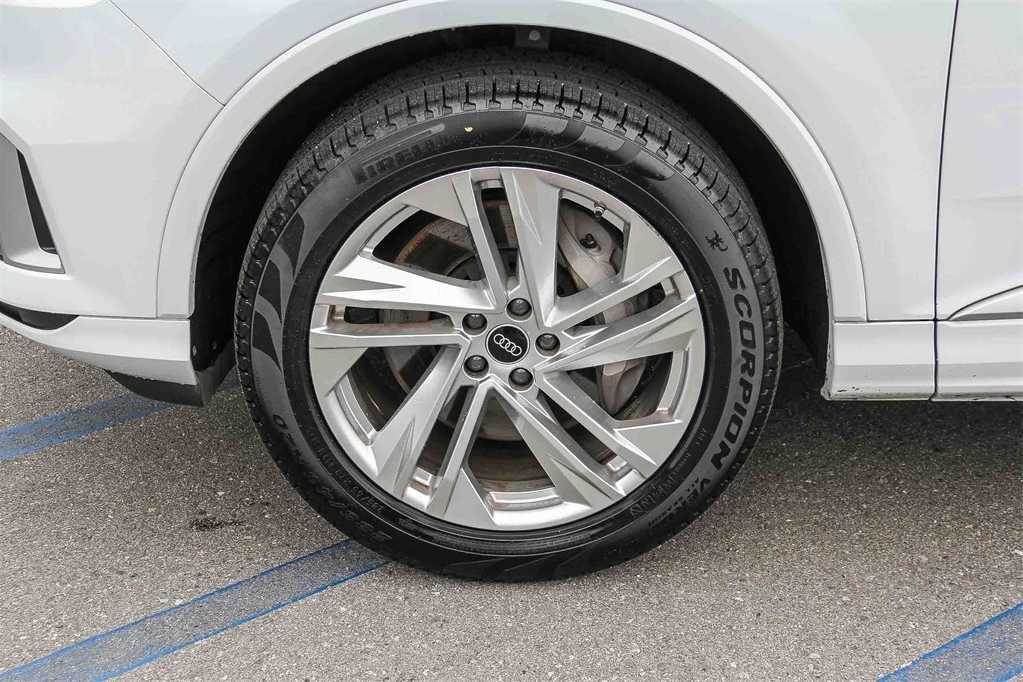 Thumbnail: 2023 Audi Q7 - 9