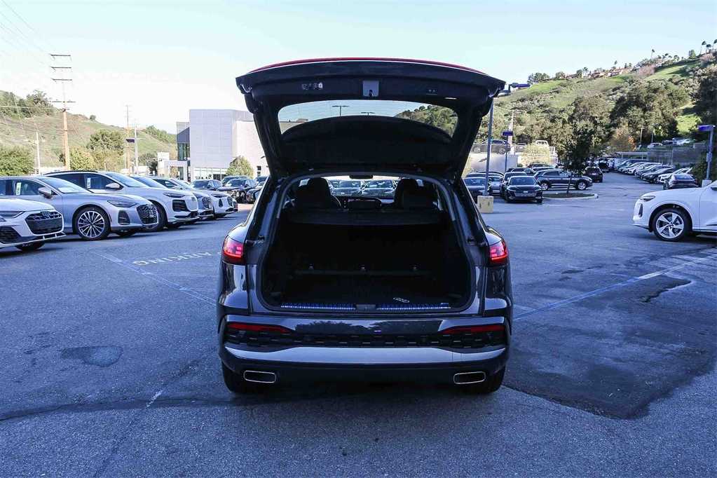 Thumbnail: 2025 Audi Q5 - 26