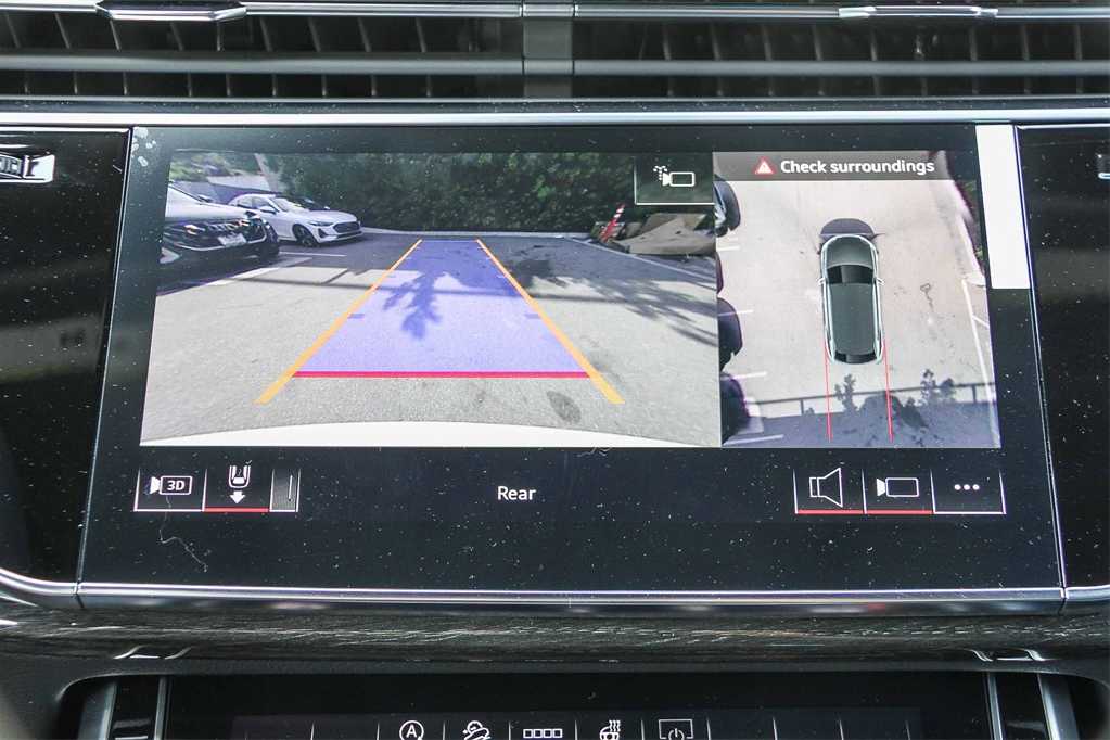 Thumbnail: 2026 Audi Q8 - 22