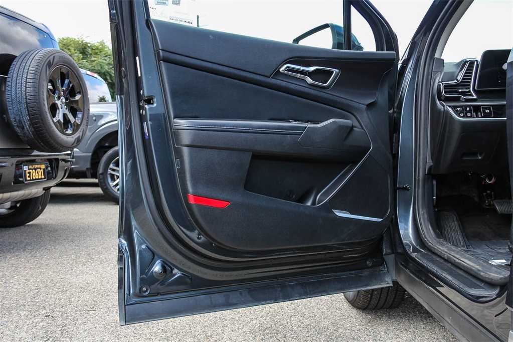 Thumbnail: 2023 Kia Sportage - 22