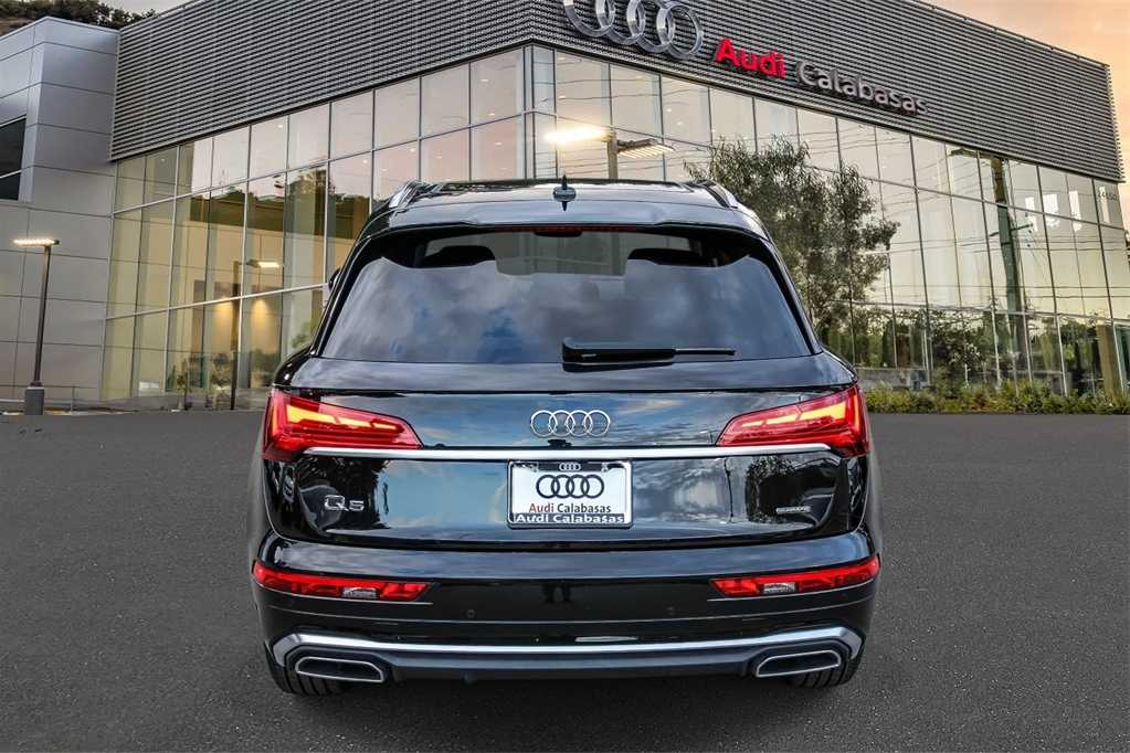 Thumbnail: 2023 Audi Q5 - 4