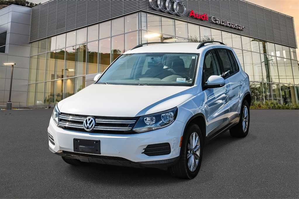 2017 Volkswagen Tiguan Limited -
                  Calabasas, CA