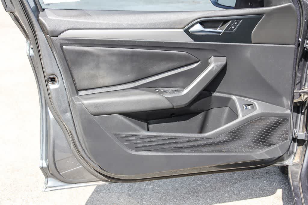 Thumbnail: 2020 Volkswagen Jetta - 21