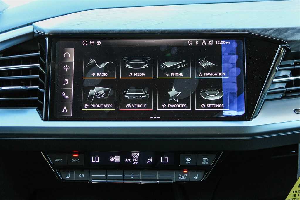 Thumbnail: 2026 Audi Q4 e-tron - 15