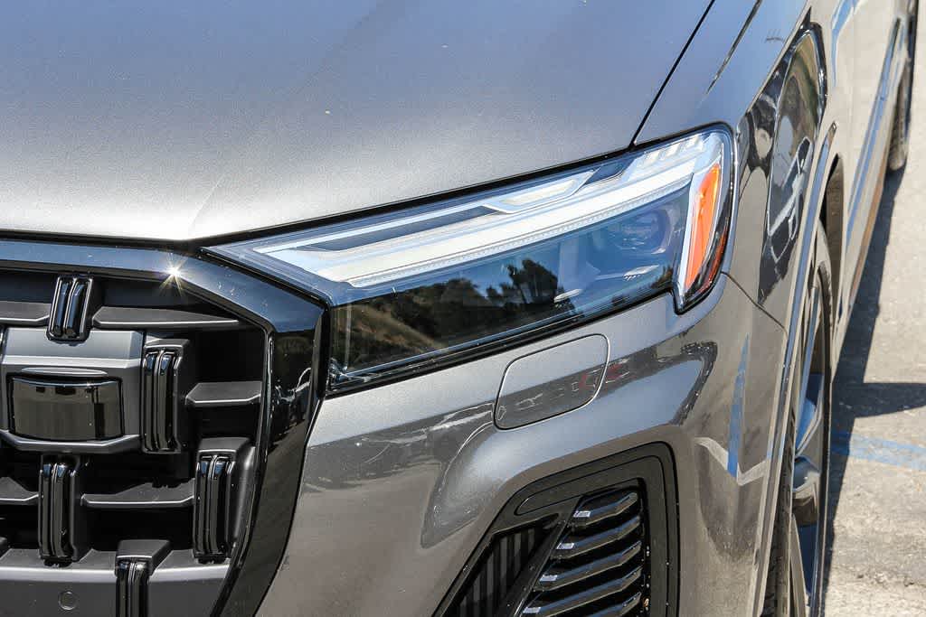 Thumbnail: 2026 Audi Q7 - 7