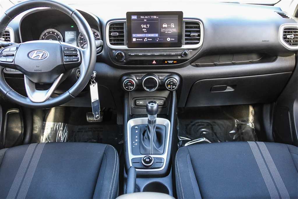 Thumbnail: 2022 Hyundai Venue - 13