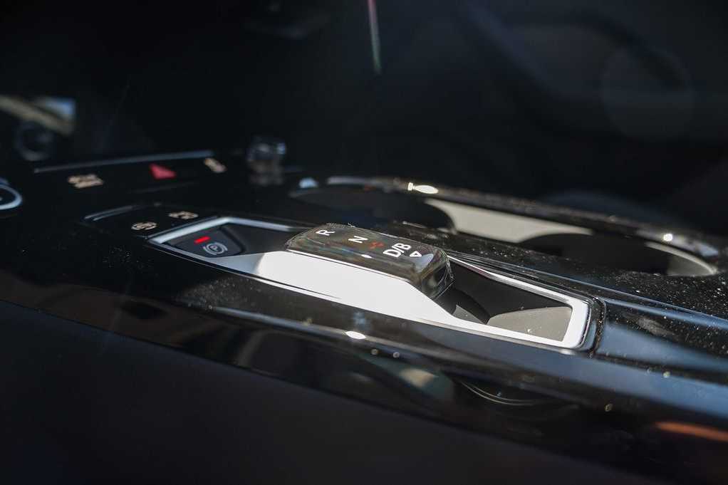 Thumbnail: 2027 Audi Q6 e-tron - 24