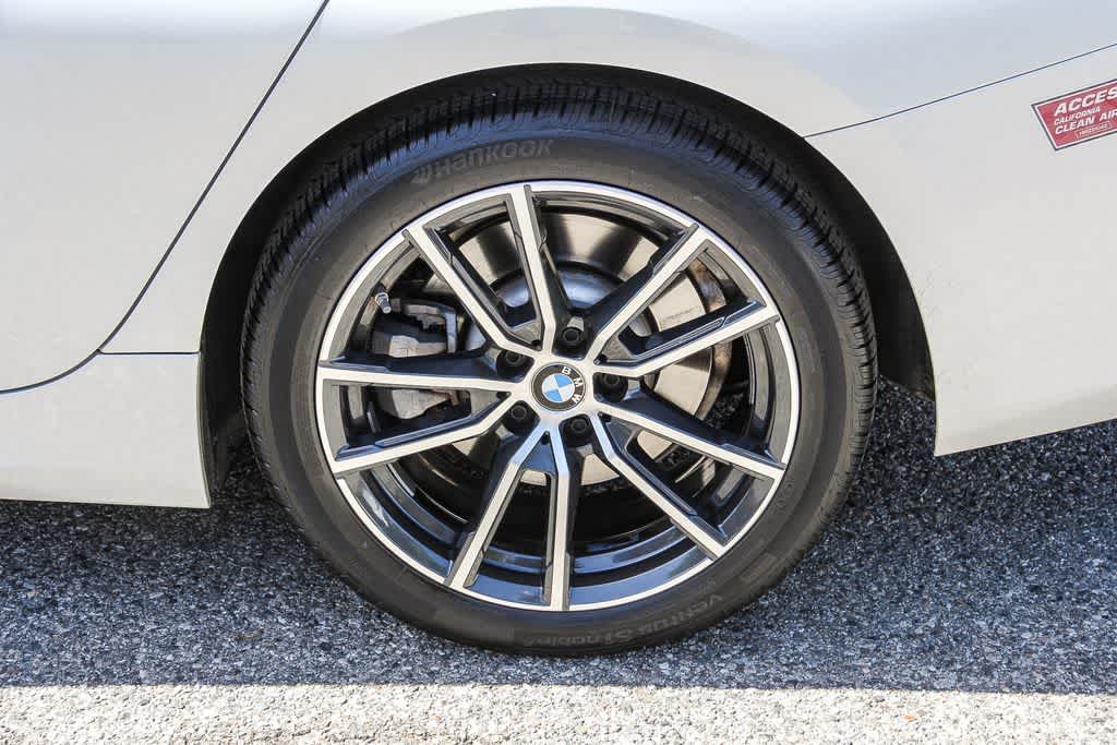 Thumbnail: 2021 BMW 3 Series - 10