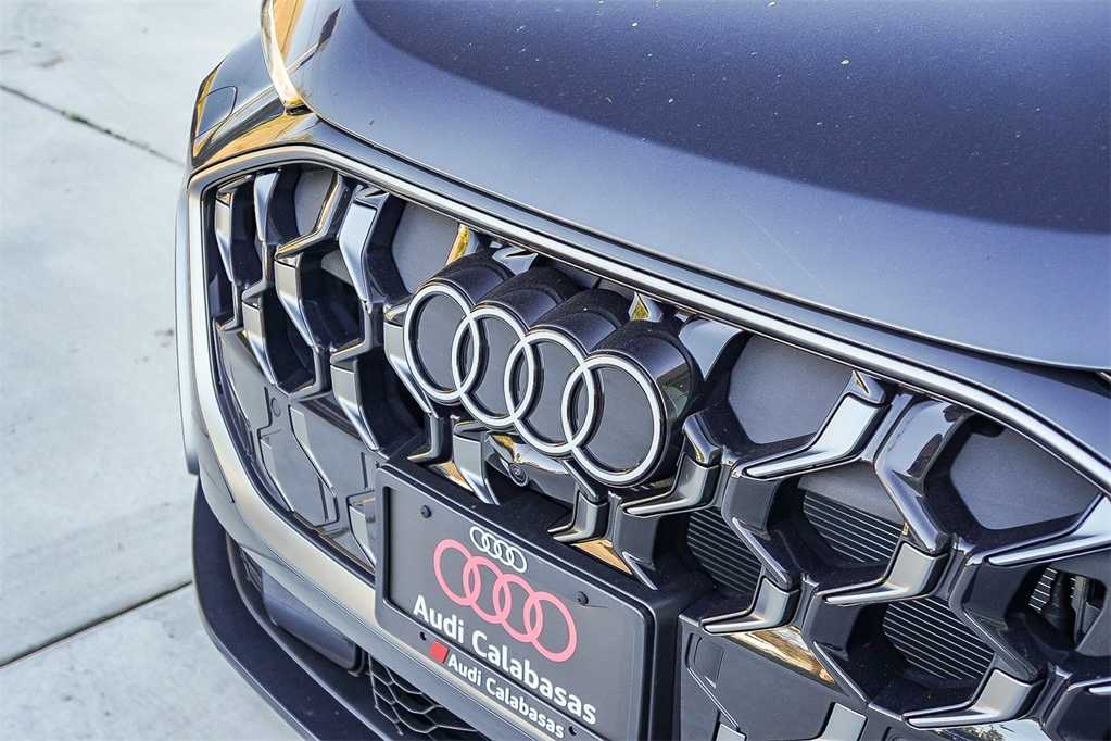 Thumbnail: 2025 Audi Q5 - 9