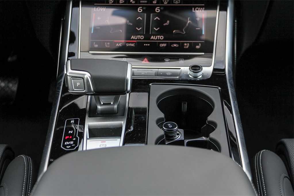 Thumbnail: 2026 Audi Q8 - 14