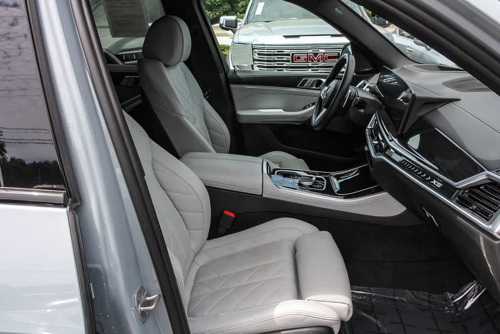 Thumbnail: 2024 BMW X5 - 18