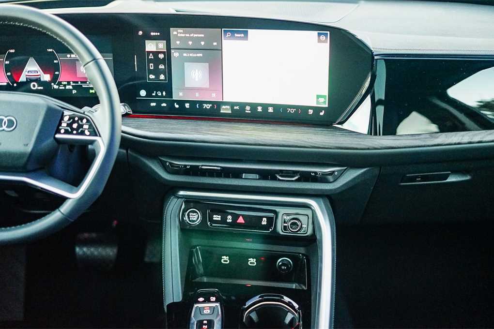 Thumbnail: 2025 Audi Q5 - 13