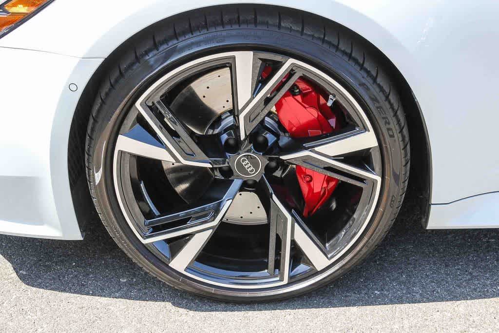 Thumbnail: 2023 Audi RS 6 - 9